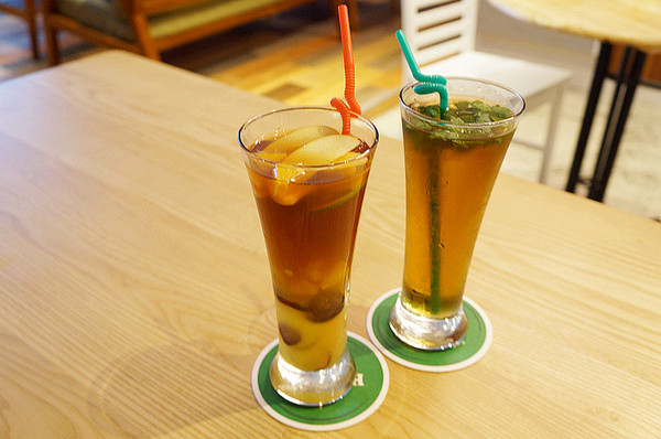 夢羅美式餐廳:松山區♬瘋世足好餐廳!美食、好酒、氣氛佳~花生醬起司牛肉堡&綜合莓果棉花糖吐司 Monroe夢羅美式餐廳