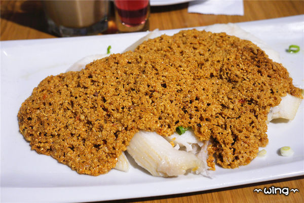 開飯川食堂(阪急店)：［台北信義區］創意美味川菜。【開飯川食堂/阪急店】蔥椒好麻雞/臭豆腐撞皮蛋/五更腸旺/黃金美人腿套餐(捷運市政府站附近美食餐廳)