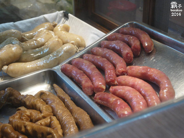 黃金99腸-手作花生大腸：逢甲夜市裡古早味的黃金99腸(花生大腸)