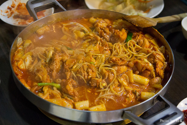 老韓家韓味廚房(高雄店)：【食記】｛高雄。鹽埕區｝老韓家韓味廚房