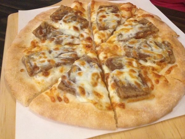 FAMILY PIZZA手工材燒窯烤披薩(清大建功店):FamilyPizza手工柴燒窯烤比薩──各種創新口味獨特Pizza