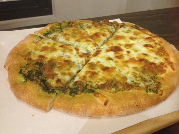 FAMILY PIZZA手工材燒窯烤披薩(清大建功店):FamilyPizza手工柴燒窯烤比薩──各種創新口味獨特Pizza