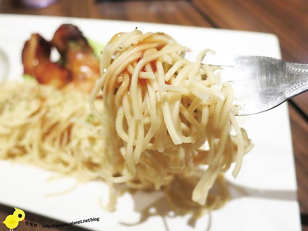 【台北】徠一咖啡-創意港式和牛蒜香炒飯