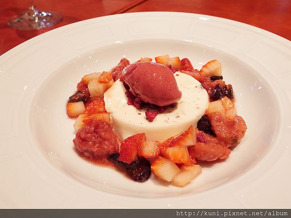 GRD3 28052014 東方文華 Bencotto (21).JPG