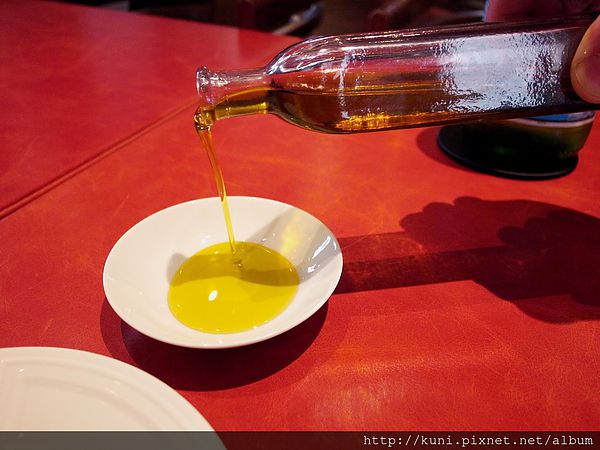 GRD3 28052014 東方文華 Bencotto (5).JPG