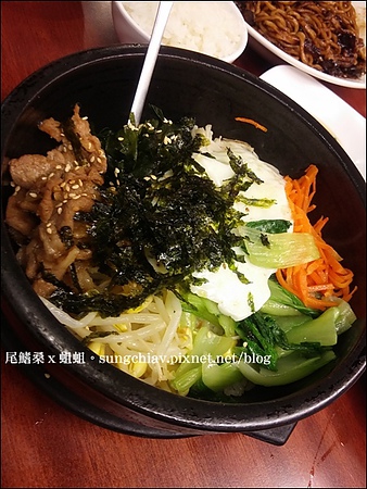 東大門：［新北中和］南勢角仁愛街．東大門韓國廚房．平價推薦韓式烤豬肉、山東燒雞