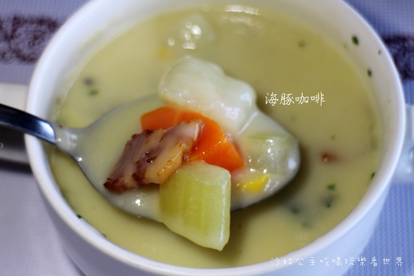 海豚咖啡：偶像劇的拍攝地『海豚咖啡』三芝親子餐廳/包場/淺水灣/看海放鬆好去處