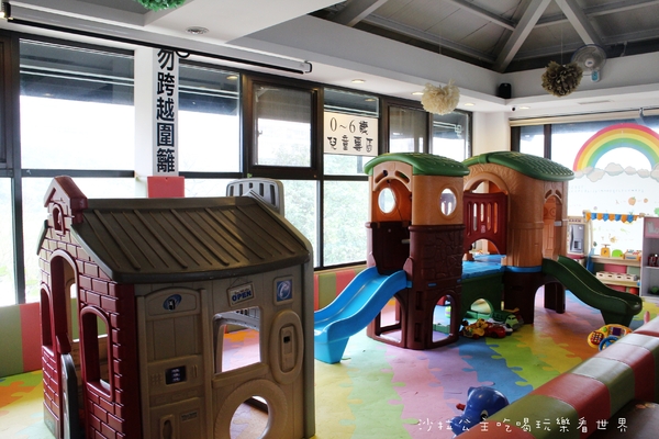 海豚咖啡：偶像劇的拍攝地『海豚咖啡』三芝親子餐廳/包場/淺水灣/看海放鬆好去處