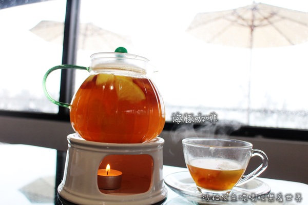 海豚咖啡：偶像劇的拍攝地『海豚咖啡』三芝親子餐廳/包場/淺水灣/看海放鬆好去處