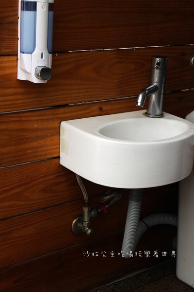 海豚咖啡：偶像劇的拍攝地『海豚咖啡』三芝親子餐廳/包場/淺水灣/看海放鬆好去處