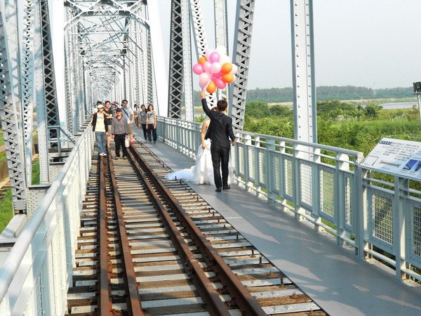 舊鐵橋天空步道:文化公車遊趣(十六)~舊鐵橋2-上橋篇