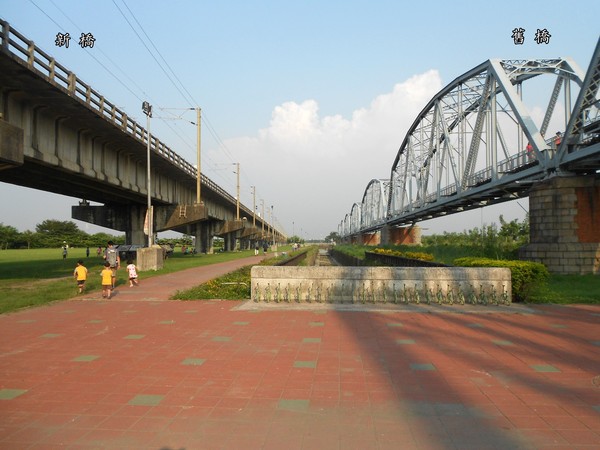 舊鐵橋天空步道:文化公車遊趣(十六)~舊鐵橋2-上橋篇
