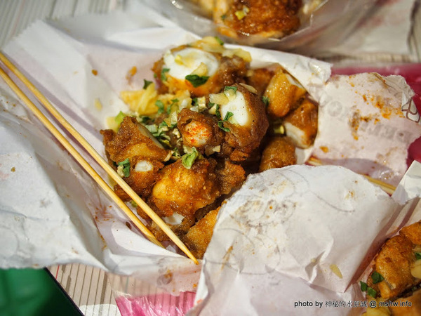 醬老大鐵板燒刈包:【食記】台北737巷醬老大.鐵板燒刈包.脆蜜雞排@內湖MRT港墘站 : 外皮軟Q口感紮實,醬料濃郁,放久也好吃的鐵板料理