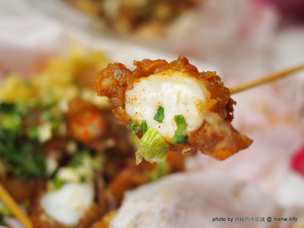 醬老大鐵板燒刈包:【食記】台北737巷醬老大.鐵板燒刈包.脆蜜雞排@內湖MRT港墘站 : 外皮軟Q口感紮實,醬料濃郁,放久也好吃的鐵板料理