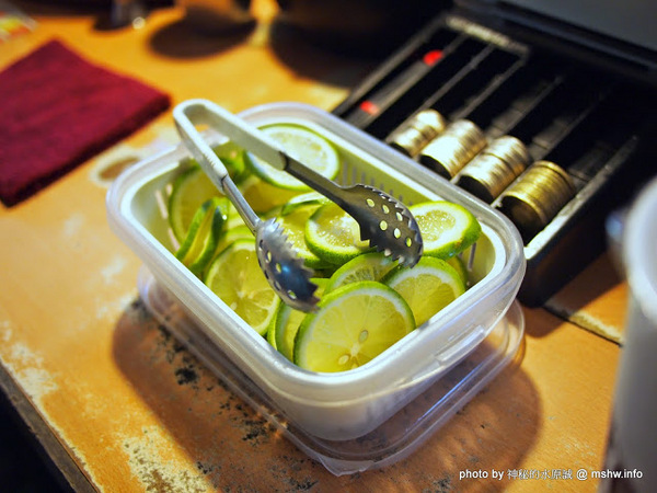 星月鮮奶茶：【食記】台北Fresh Milk Tea 星月鮮奶茶鋪通化總店@大安MRT信義安和&六張犁臨江街通化夜市 : 嚴選原料口感絕佳,搭小吃超順口的平價鮮奶茶