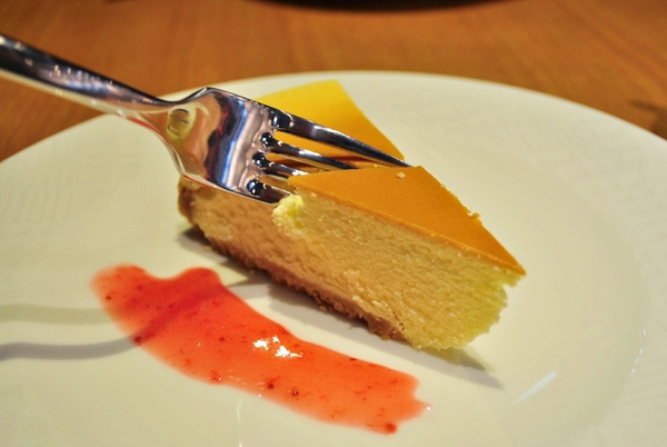 DACOZ!大口吃：【台南】DACOZ!大口吃．饗食天堂也賣漢堡？．桑尼瘦不了