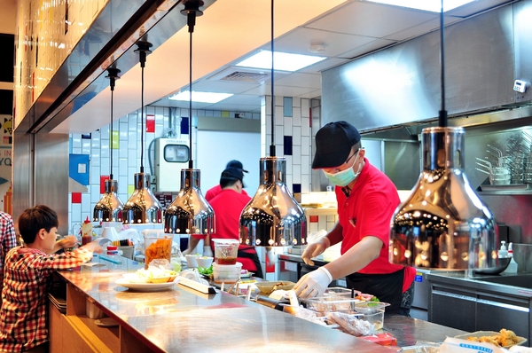 DACOZ!大口吃：【台南】DACOZ!大口吃．饗食天堂也賣漢堡？．桑尼瘦不了