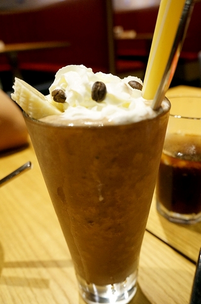 DACOZ!大口吃:台南【DACOZ!大口吃】饗食天堂全新美式品牌 美式漢堡 台南火車站美食推薦 focus美食餐廳