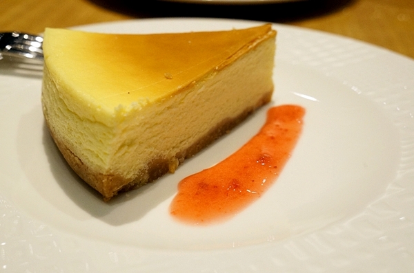 DACOZ!大口吃:台南【DACOZ!大口吃】饗食天堂全新美式品牌 美式漢堡 台南火車站美食推薦 focus美食餐廳