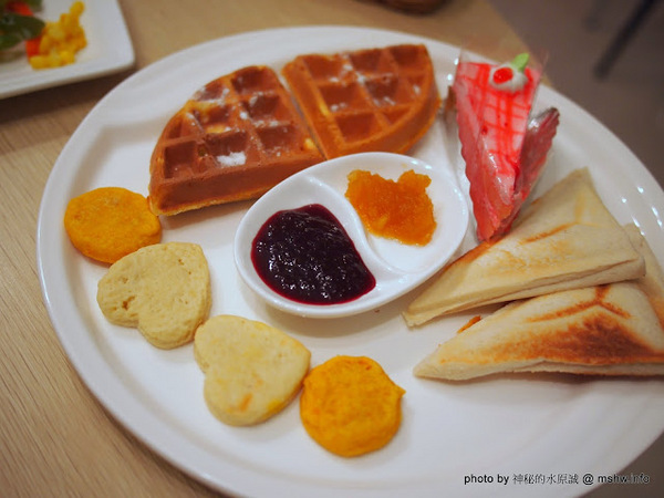 Brown Sugar紅糖輕食:【食記】台中Brown Sugar 紅糖輕食親子餐廳@西屯捷運BRT玉門路 : 口味平實,健康取向,讓孩童吃的更安心!