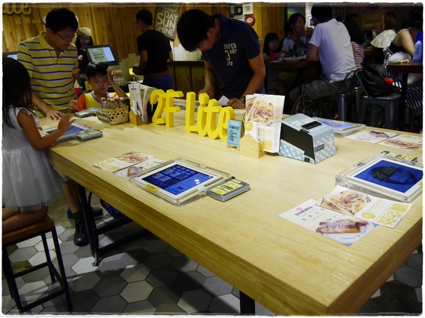 2F Lite 貳拂咖啡:【內湖】2F Lite 貳拂咖啡,都會「輕」風格概念餐廳,義麵/晨餐/排餐/三明治/可頌脆餅/咖啡/手做氣泡水