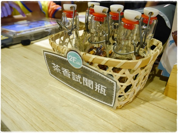 2F Lite 貳拂咖啡:【內湖】2F Lite 貳拂咖啡,都會「輕」風格概念餐廳,義麵/晨餐/排餐/三明治/可頌脆餅/咖啡/手做氣泡水