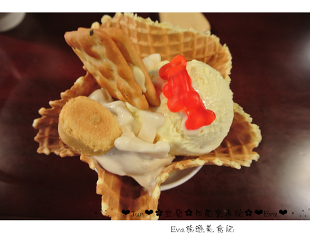 哈利波特的奇幻世界~四圍堡車站:【食遊記】oO。宜蘭 礁溪 四圍堡車站+櫻桃谷 哈利波特魔法世界、超長拐子骨麵包、四圍堡櫻桃谷、現烤Pizza、自選料冰淇淋、旅遊、食記 可愛又魔幻的哈利波特霍格華茲城堡風餐廳的四圍堡車站,大家朝聖了嘛?!。o○。