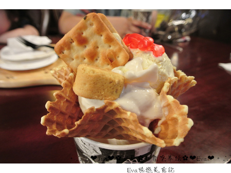 哈利波特的奇幻世界~四圍堡車站:【食遊記】oO。宜蘭 礁溪 四圍堡車站+櫻桃谷 哈利波特魔法世界、超長拐子骨麵包、四圍堡櫻桃谷、現烤Pizza、自選料冰淇淋、旅遊、食記 可愛又魔幻的哈利波特霍格華茲城堡風餐廳的四圍堡車站,大家朝聖了嘛?!。o○。