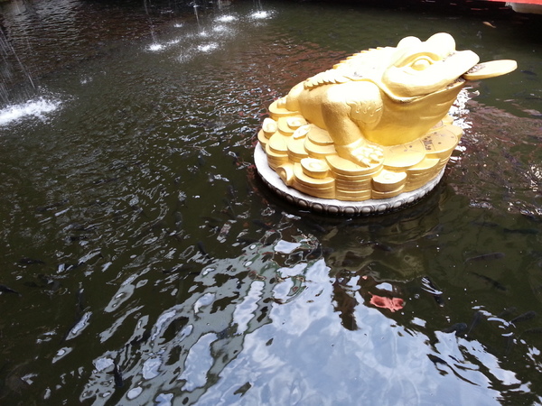 白人牙膏觀光工廠：[嘉義][景點]白人牙膏觀光工廠~好逛好吃好好玩