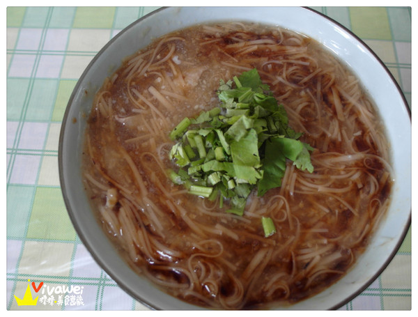 小食光：苗栗銅鑼鄉｜純粹而美味的平價客家小食專賣店『小食光麵堂』 銅鑼火車站 油桐花季 水晶餃 乾麵 麵線 推薦 便宜 美食 小吃
