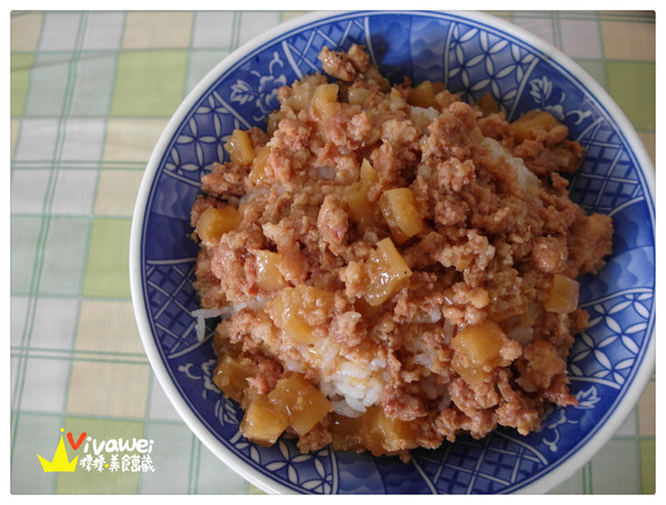 小食光：苗栗銅鑼鄉｜純粹而美味的平價客家小食專賣店『小食光麵堂』 銅鑼火車站 油桐花季 水晶餃 乾麵 麵線 推薦 便宜 美食 小吃