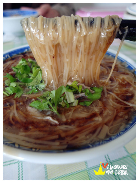 小食光：苗栗銅鑼鄉｜純粹而美味的平價客家小食專賣店『小食光麵堂』 銅鑼火車站 油桐花季 水晶餃 乾麵 麵線 推薦 便宜 美食 小吃