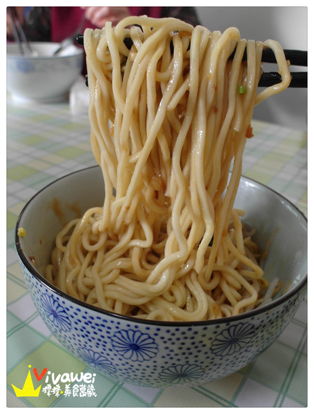 小食光：苗栗銅鑼鄉｜純粹而美味的平價客家小食專賣店『小食光麵堂』 銅鑼火車站 油桐花季 水晶餃 乾麵 麵線 推薦 便宜 美食 小吃