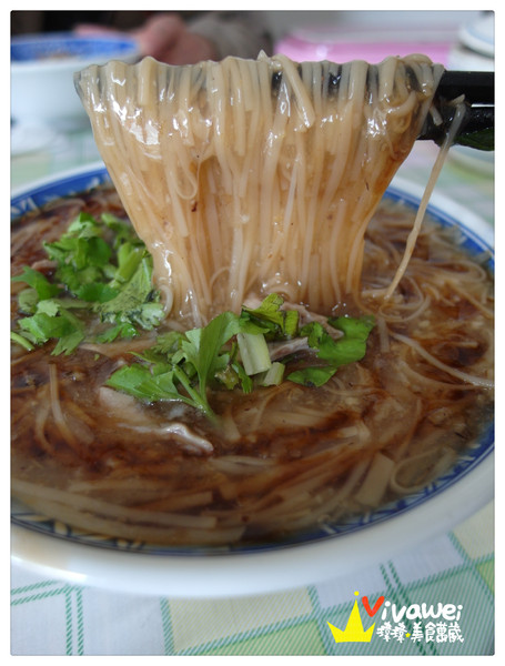 小食光：苗栗銅鑼鄉｜純粹而美味的平價客家小食專賣店『小食光麵堂』 銅鑼火車站 油桐花季 水晶餃 乾麵 麵線 推薦 便宜 美食 小吃