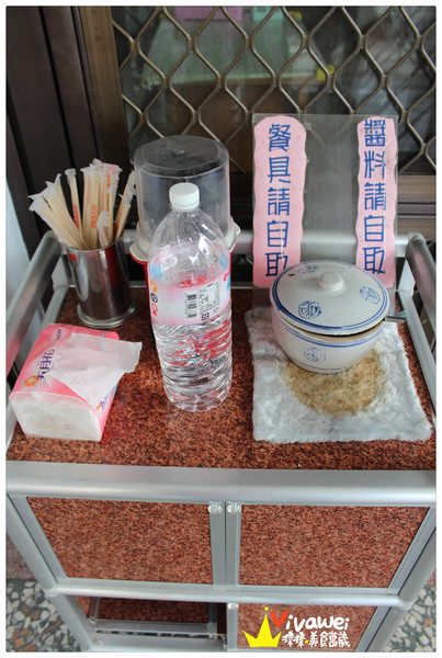 小食光：苗栗銅鑼鄉｜純粹而美味的平價客家小食專賣店『小食光麵堂』 銅鑼火車站 油桐花季 水晶餃 乾麵 麵線 推薦 便宜 美食 小吃