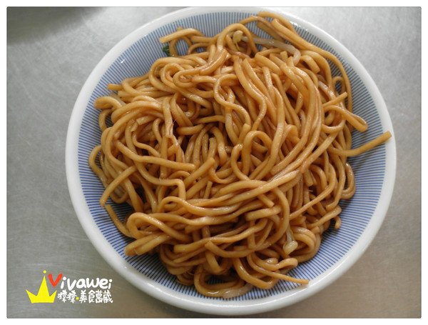 水上人家阿蘭姊水晶餃:苗栗市|在地人才知道的巷弄排隊早餐『水上人家阿蘭姊水晶餃』 Miaoli 南苗 小吃 必吃 早餐 午餐 水晶餃 乾麵 豬血湯