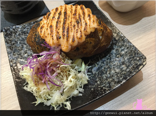 玄麻蕎麥處：玄麻蕎麥處~台北東區精緻和風Q彈蕎麥麵 白丸牛奶味增豚肉湯麵 赤丸辣油豚肉湯麵 柚香明太子馬鈴薯 田品堂檸檬薑茶