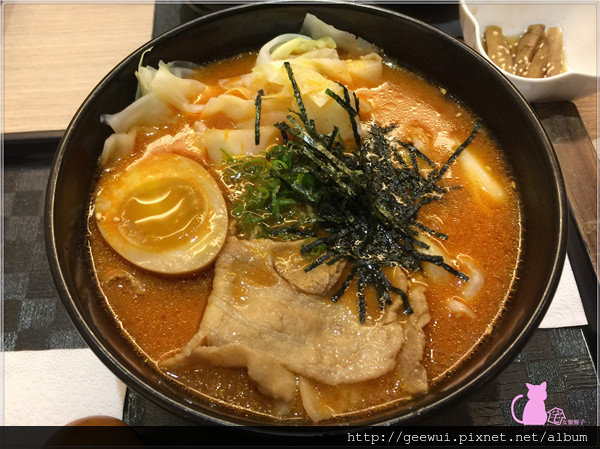 玄麻蕎麥處：玄麻蕎麥處~台北東區精緻和風Q彈蕎麥麵 白丸牛奶味增豚肉湯麵 赤丸辣油豚肉湯麵 柚香明太子馬鈴薯 田品堂檸檬薑茶