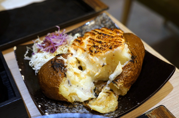 玄麻蕎麥處:(胖樺食記)台北東區216巷「玄麻蕎麥處」。美味的蕎麥麵佐以濃郁的湯頭及扎實的配料(內含完整菜單)。