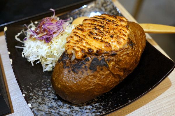 玄麻蕎麥處:(胖樺食記)台北東區216巷「玄麻蕎麥處」。美味的蕎麥麵佐以濃郁的湯頭及扎實的配料(內含完整菜單)。