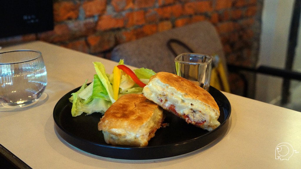 芥籽燻雞帕尼尼