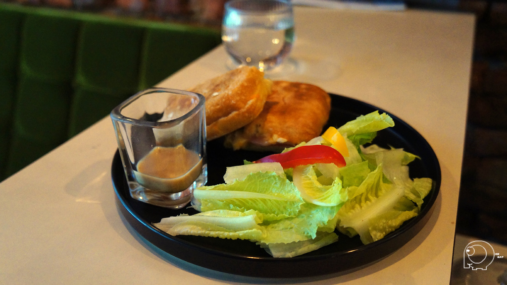 芥籽燻雞帕尼尼