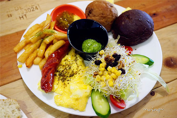 小島遊初張嘴:﹝台北中正區﹞早午餐也要韓式一下。超值brunch。【小島遊初張嘴】