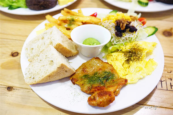 小島遊初張嘴:﹝台北中正區﹞早午餐也要韓式一下。超值brunch。【小島遊初張嘴】