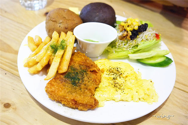 小島遊初張嘴:﹝台北中正區﹞早午餐也要韓式一下。超值brunch。【小島遊初張嘴】