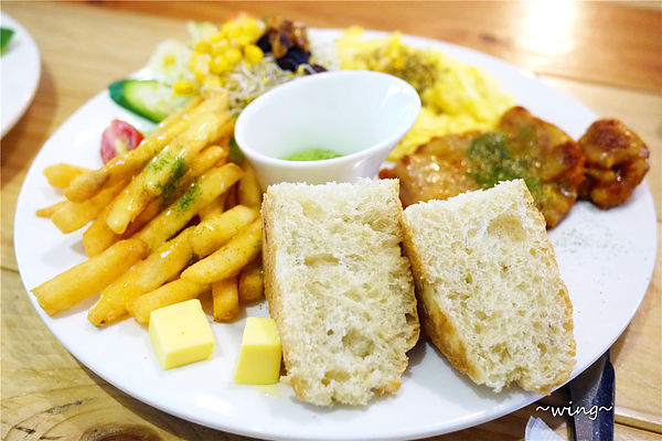 小島遊初張嘴:﹝台北中正區﹞早午餐也要韓式一下。超值brunch。【小島遊初張嘴】