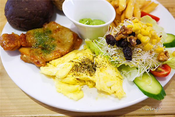 小島遊初張嘴:﹝台北中正區﹞早午餐也要韓式一下。超值brunch。【小島遊初張嘴】