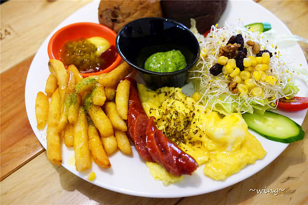 小島遊初張嘴:﹝台北中正區﹞早午餐也要韓式一下。超值brunch。【小島遊初張嘴】