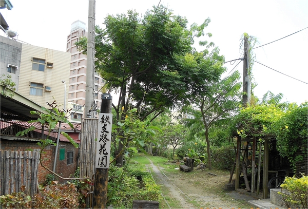 溫媽媽麵飯房：仲夏蓮香覓食趣之塞牙縫篇