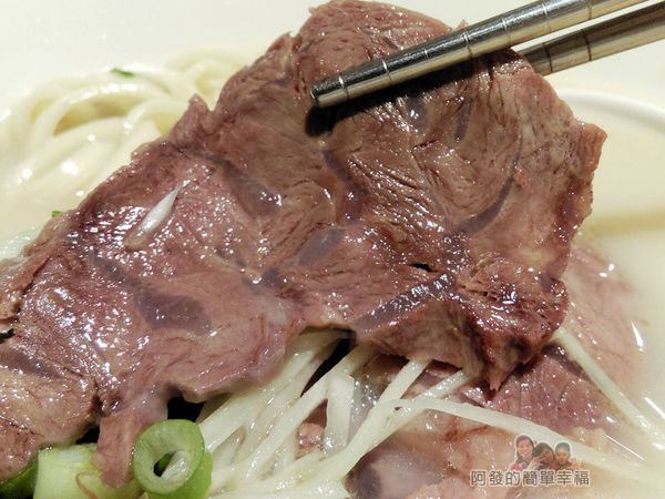 七十二牛肉麵20-清燉牛肉麵-牛肉.jpg